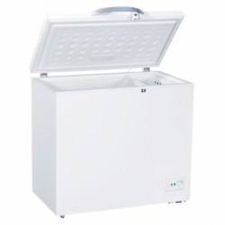 Chest Freezer, 7 Cubic Frigidaire- White